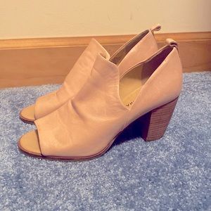 Lucky Brand Leather Peep Toe shoes booties